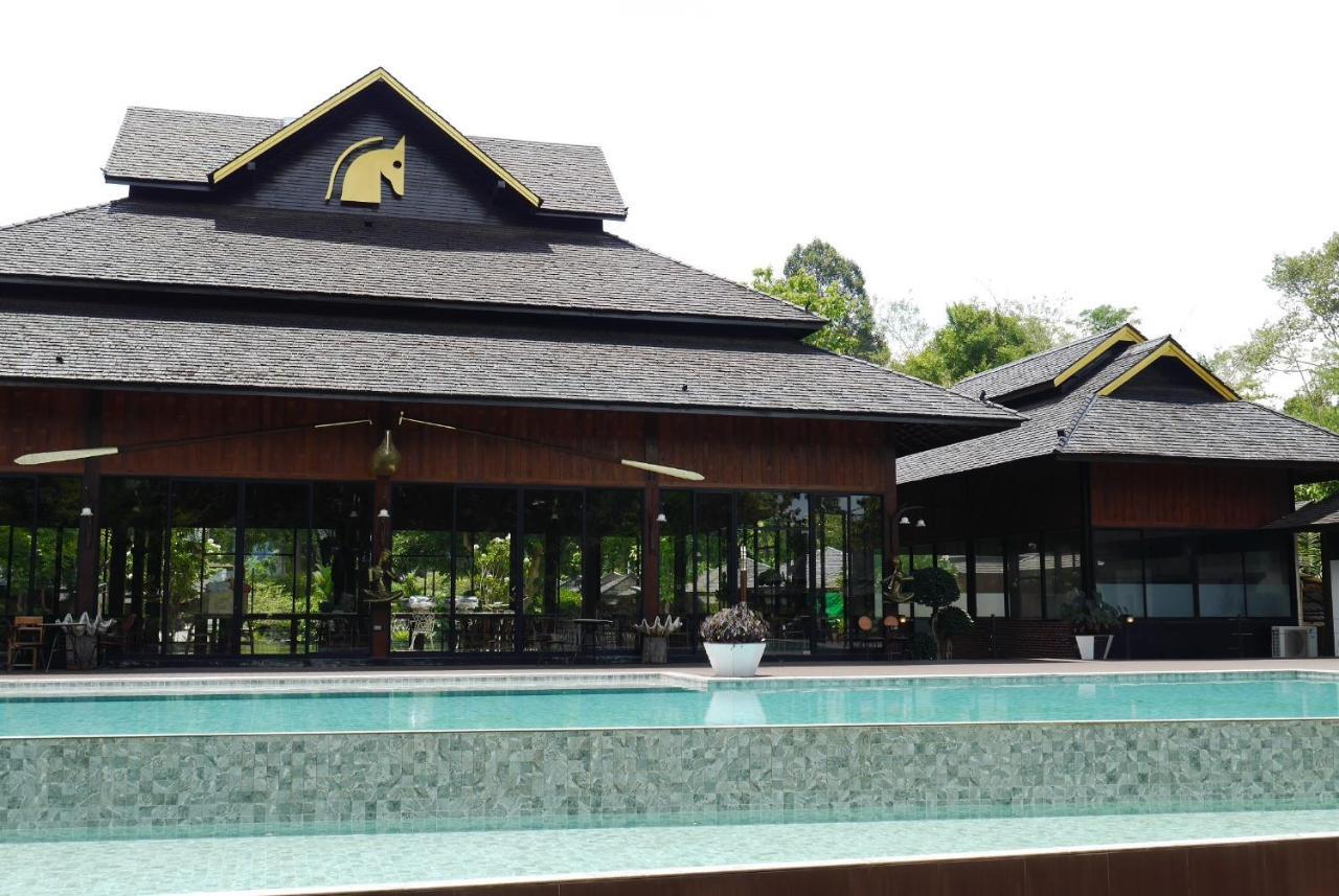 Phumontra Resort Nakhon Nayok Exterior photo